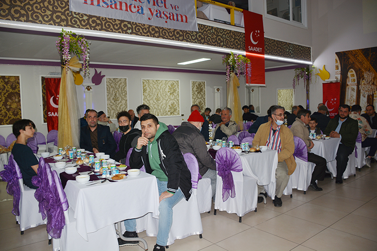 Saadet Partisi Beykoz Teşkilatında iftar buluşması