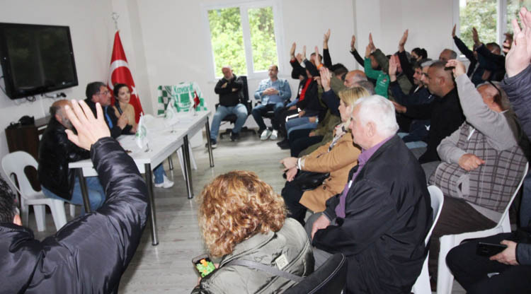Kavacıkspor'da Bedri Güntay güven tazeledi