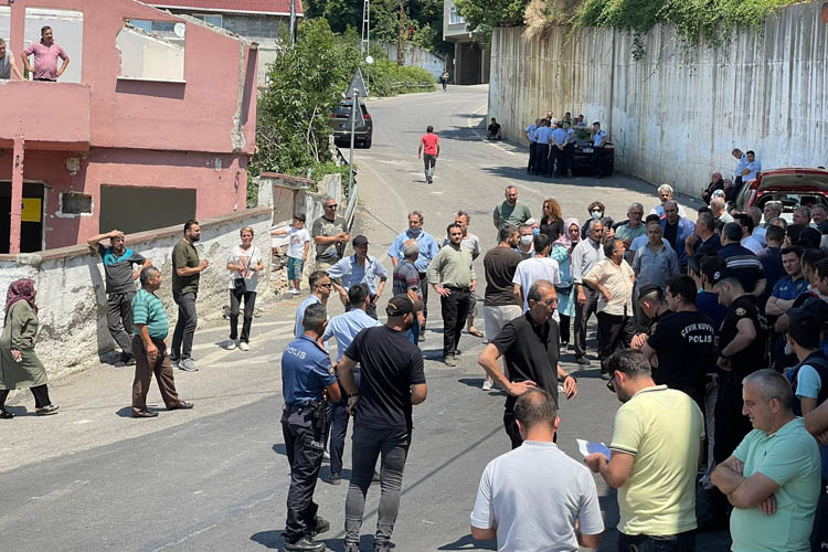 Beykoz'da gergin anlar... Polis havaya ateş açtı