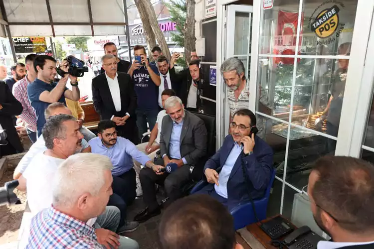 Enerji Bakanı Fatih Dönmez Beykoz sokaklarına indi