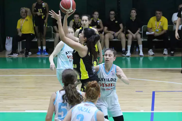 Beykoz Basketbol Takımı Bursa’da kıyameti kopardı