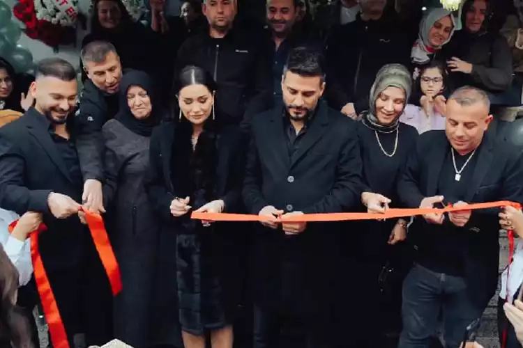 Dilan Polat 105. Güzellik Merkezini Beykoz'a açtı