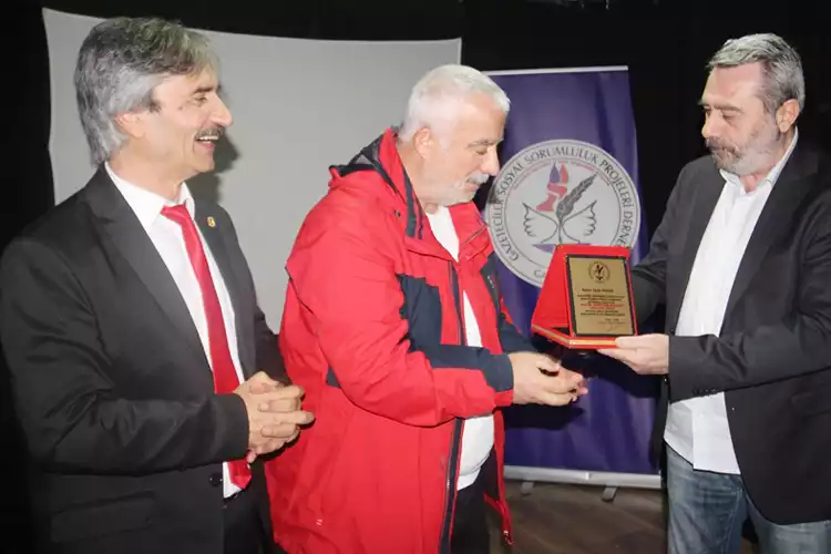 Dost Beykoz Spor Müdürüne özel ödül
