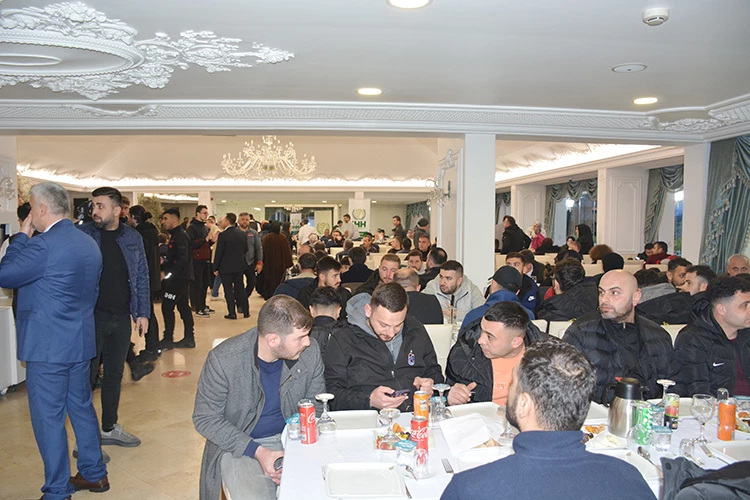 İHH Beykoz Temsilciliği’nin iftar yemeğine 600 kişi katıldı
