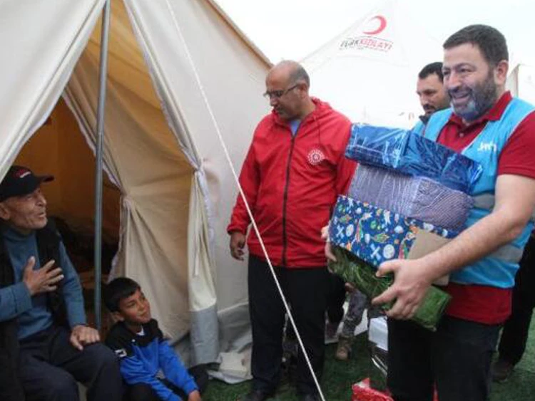Bosna Hersekli çocukların yardımı Beykoz eliyle ulaştı