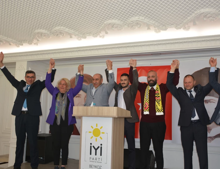 İYİ Parti İl Başkanı Beykoz'da Kılıçdaroğlu'na oy istedi