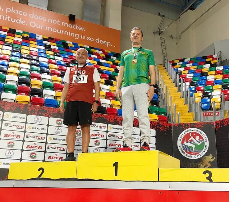 Beykoz’un örnek atleti 3 bin metrede Türkiye Şampiyonu oldu