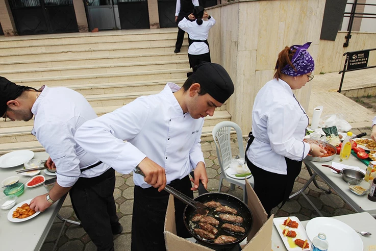 Beykoz’un öğrencileri Türk yemekleri haftasında sahne aldı