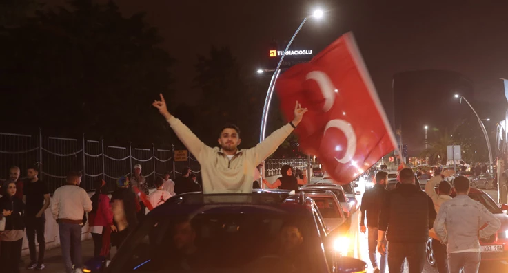 Beykoz'da yüzde 52'lik Erdoğan zaferi böyle kutlandı