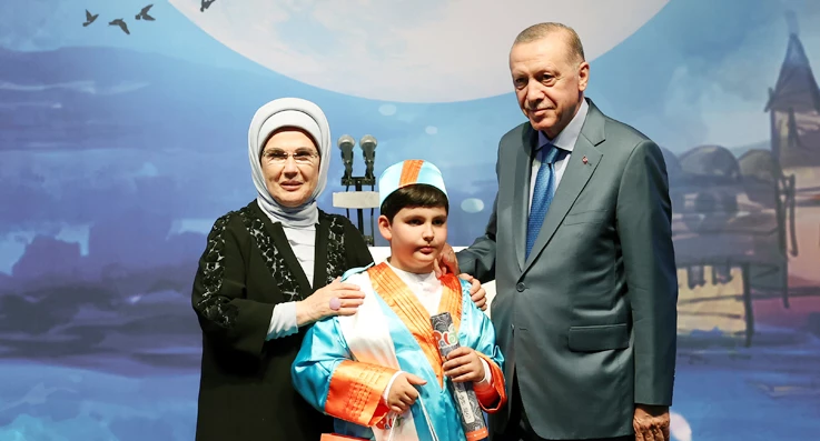 Cumhurbaşkanı Erdoğan Beykoz'da torununun mezuniyetine katıldı