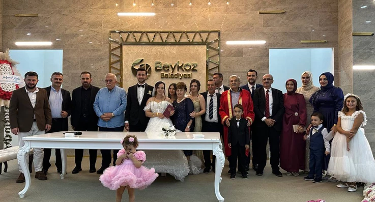 Haydar Çelik ve ailesinin Beykoz'da mutlu günü