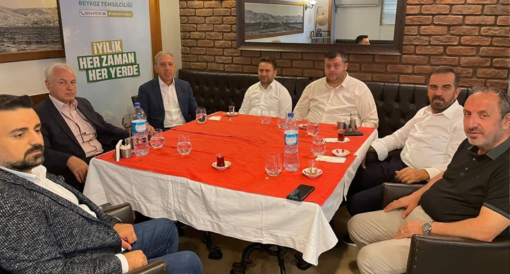 Beykoz'da eski belediye başkanları bir araya geldi