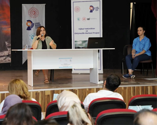 Beykoz'da Yetkin Dijital Gençlik için eğitimler başladı