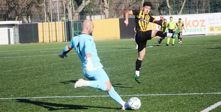 Beykoz İshaklıspor 3-1’le liderliği korudu