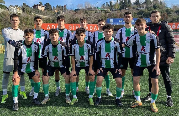 Kavacık U18 Gençleri Beykoz’a 6 golün neşesi ile döndü