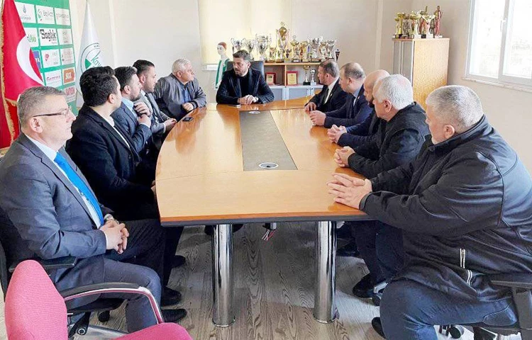 MHP Beykoz İlçe Yöneticilerinden Kavacıkspor’a ziyaret