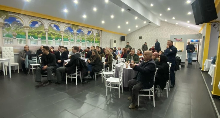 Beykoz muhalefeti CHP'li adayın toplantısında buluştu
