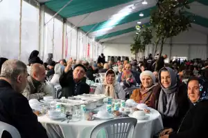 İlk iftar sevinciyle Beykoz Sahilinde Ramazan başladı