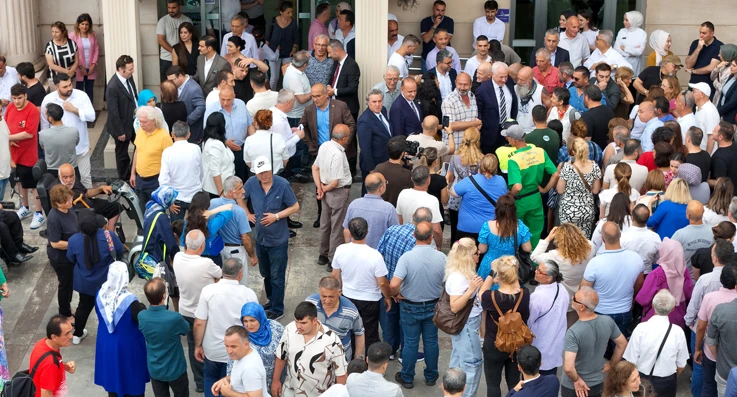 Beykoz Belediye Başkanı ilçe sakinlerinin bayramını kutladı