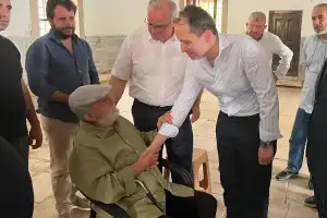 YRP Lideri Fatih Erbakan Cuma namazını Beykoz'da kıldı