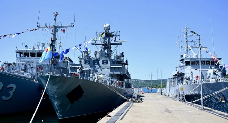 Mayın tehlikesine karşı askeri gemiler Beykoz'dan göreve çıktı