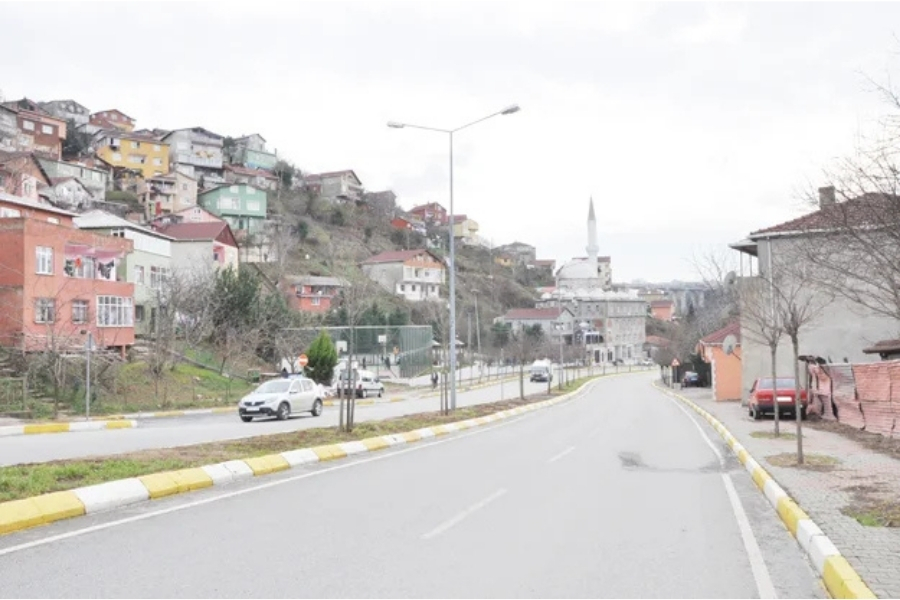 Beykoz Soğuksu’da, üzerinde bulunan 400 dönümden fazla bir alanda oturan yaklaşık 700 hane, arsalarının ‘iki kez satıldığını’ anlayınca soluğu mahkemede aldı