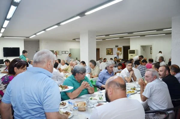 Beykozlu Doğu Karadenizliler Derneği Kavacık’ta ki dernek Merkezi’nde üyelerine bir