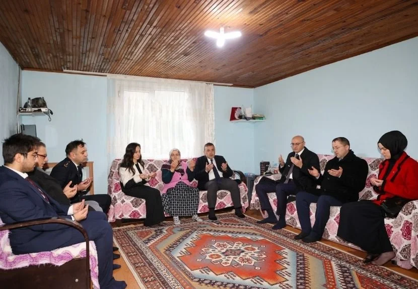 Beykoz’da Çanakkale Şehitleri anılıyor 2 18mart1803 SvwzkkX33g