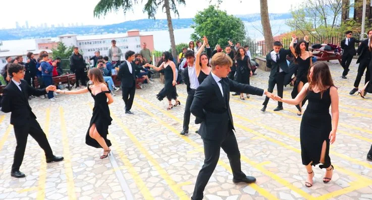 Beykoz'un tercih edilen okullarından Paşabahçe Ahmet Ferit İnal Anadolu Lisesinde