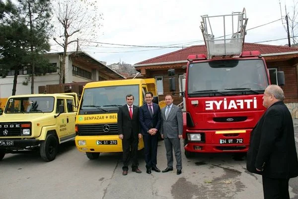 Beykoz Belediyesi, Şenpazar Belediyesine itfaiye aracı, kamyonet ve küçük damperli