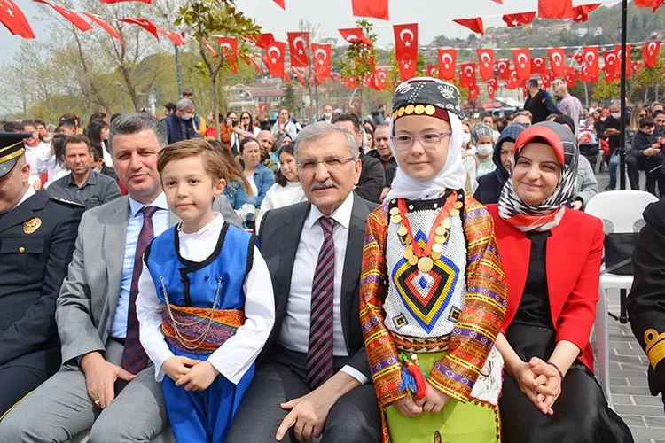 Beykoz’da 23 Nisan Ulusal Egemenlik ve Çocuk Bayramı 9 23 nisan 2022 beykoz 18 LbNjHzsrQu