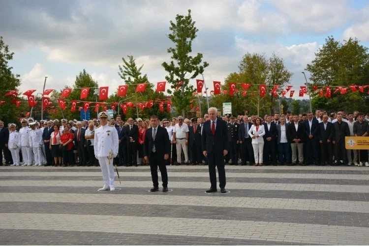 Beykoz Kaymakamlığı’nın öncülüğünde düzenlenen 30 Ağustos Zafer Bayramı kutlamaları belediye