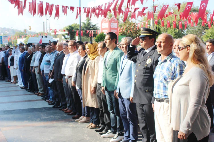 30agustos dayan 15 QzO5Iljjq2