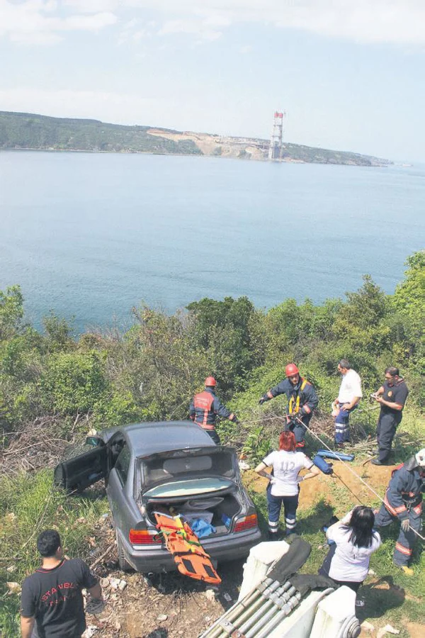 Beykoz'da otomobiliyle 3. Köprü'nün yapımını seyretmeye giden bir kişi, yaklaşık