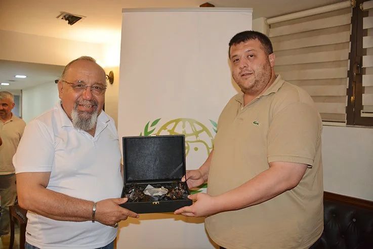 İHH Beykoz’dan basına 24 Temmuz hediyesi 1 4hh beykoz 3 e1s16i7LJG