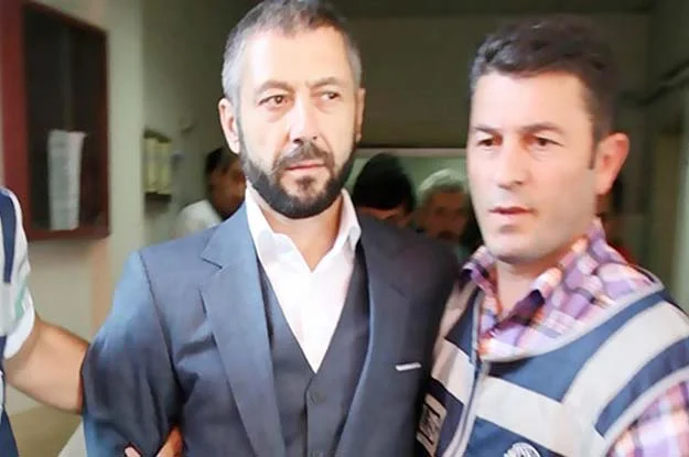 Organize suç örgütü lideri Sedat Şahin'in Beykoz'daki villasına silahla ateş