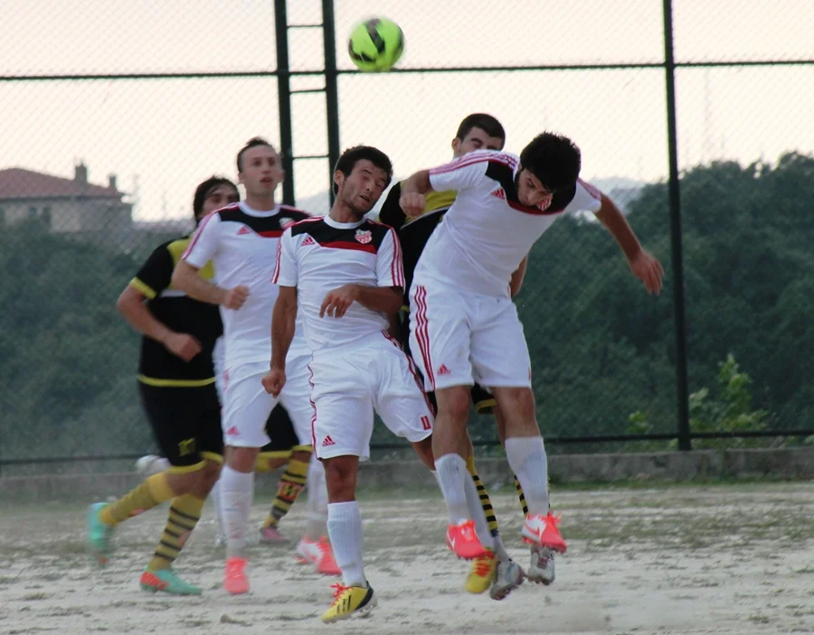 İstanbul 1.Amatör Lig temsilcilerinden Çavuşbaşıspor yeni sezonu düzenlenen bir tören