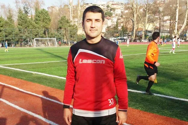 Ortaçeşmespor’un 42 yaşındaki kalecisi Emre Hasan Alev yıllara meydan okurcasına