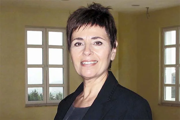 Dost Beykoz yazarlarından Prof. Dr. Faruk Şen'in eşi Dr. İnci