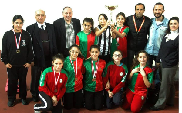 Beykoz’un gururu olmaya devam eden Paşabahçe Ortaokulu Atletizm Takımı, Uğur