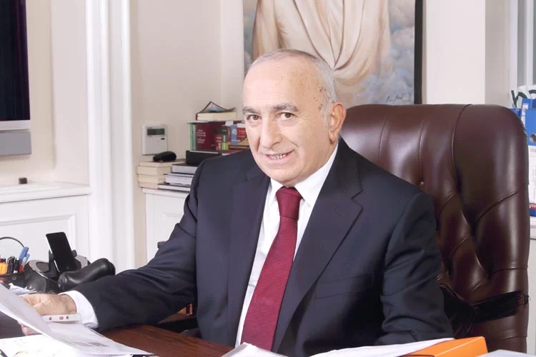 Beykoz’un önemli iş insanlarından İsmet Acar, Acarkent’in yapı ruhsatlarının iptal