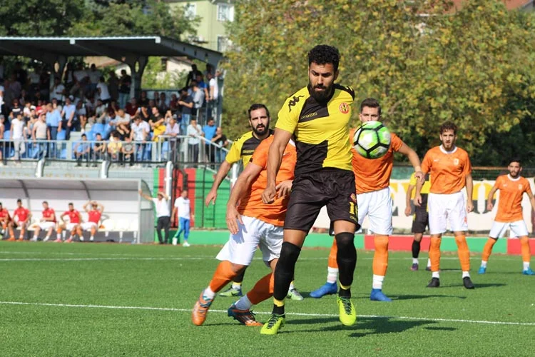 Değişik liglerde mücadele eden Beykoz amatör futbol takımlarının 21-22-23 Ekim