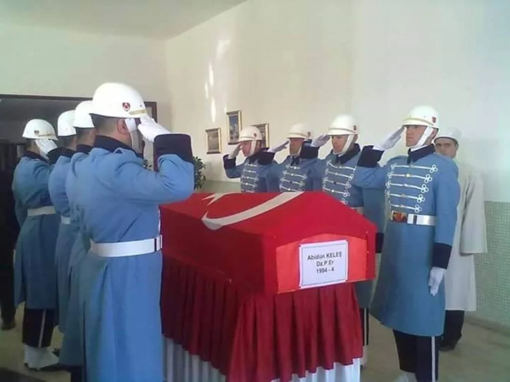 Cumhurbaşkanlığı Tören Alayı'nda vatani görevini yaparken geçirdiği beyin kanaması sonucu