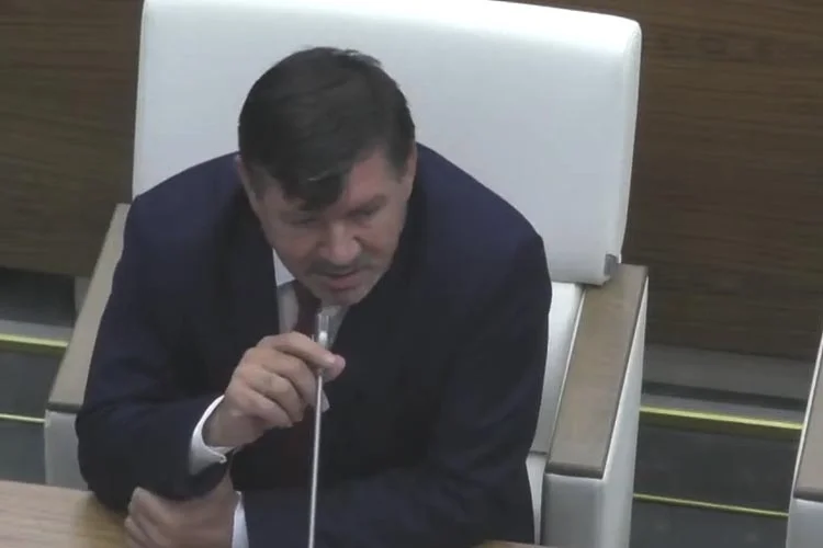 adem 2020 4sa1U8sKBi