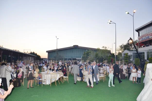 Beykoz Öztürk ve Şen Ailelerinin düğününü konuşuyor 1 ahmet ozturk dugu FoP4EsCLUf