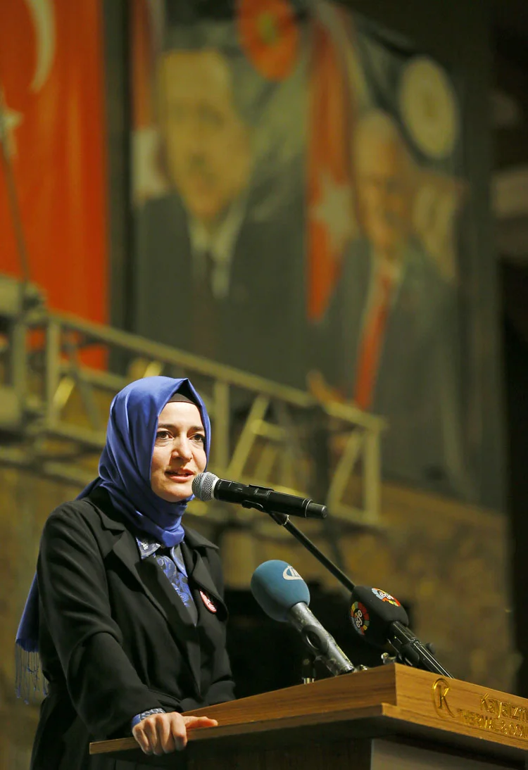 aile baka mB9KlI12EA