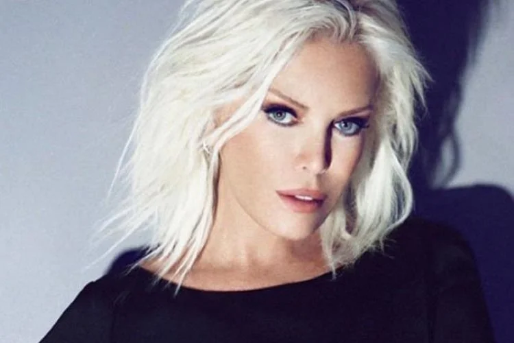 Sanatçı Ajda Pekkan’ın doğup büyüdüğü Beykoz'daki aile yadigârı yalı, kısa