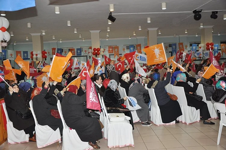 ak kongre beyk evHqLbSXce