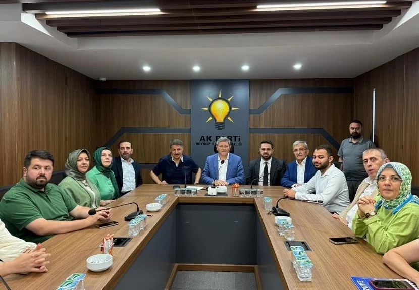 AK Parti Beykoz İlçe Başkanlığı'nda geleneksel olarak gerçekleştirilen bayramlaşma programı