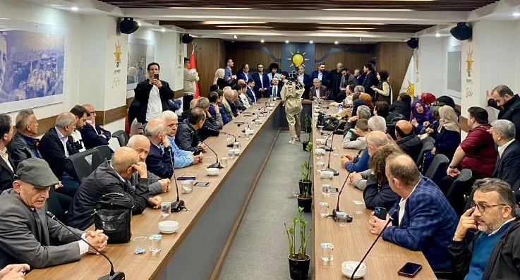 AK Parti Beykoz İlçe teşkilatı düzenlediği bayramlaşma programında bir araya